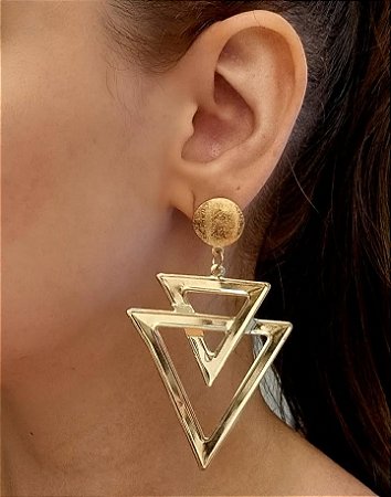Brinco triângulo duplo