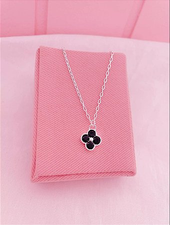 Colar Trevo Glow Black