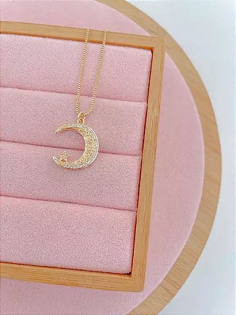 Colar Lua Cravejada Detalhada M Ouro