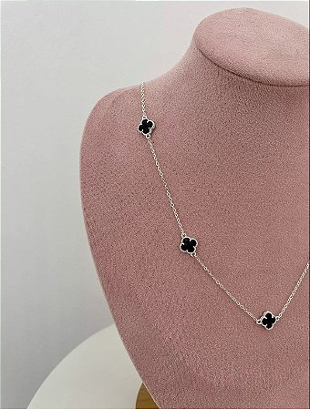Colar VF trevos preto