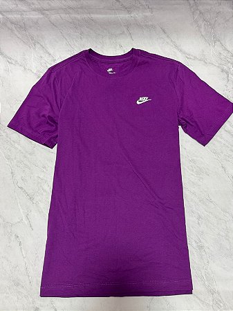 Camiseta Nike Sportwear Roxa