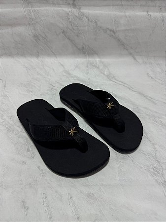 Chinelo Kenner All Black