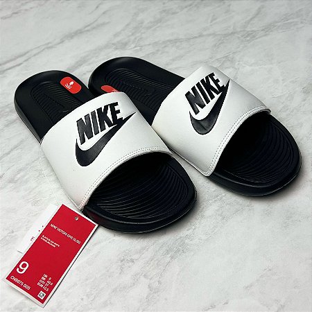 Slide Nike Preto/Branco Benassi JDI