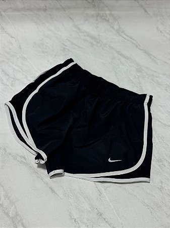 Short Nike Dri Fit (Feminino)
