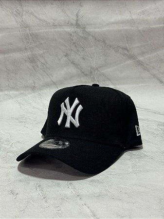 Boné New Era Preto