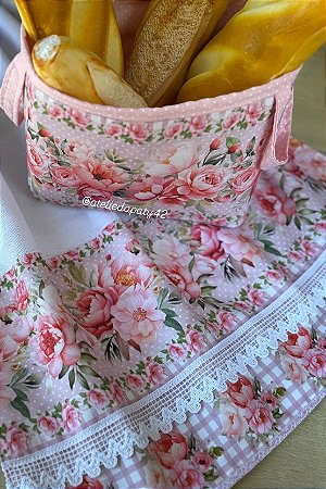 Pano de Copa e Cestinha de pães - Pétalas de Amor
