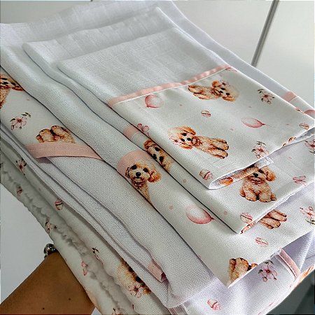 Kite enxoval de bebê (Fraldas, toalha fralda com capuz e manta) Cachorrinhos