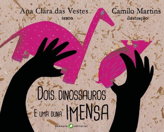 Dois Dinossauros e Uma Duna Imensa