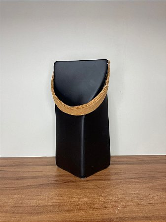 VASO ALTO M TORCIDO PRETO COM ALÇA DE COURO 1UN