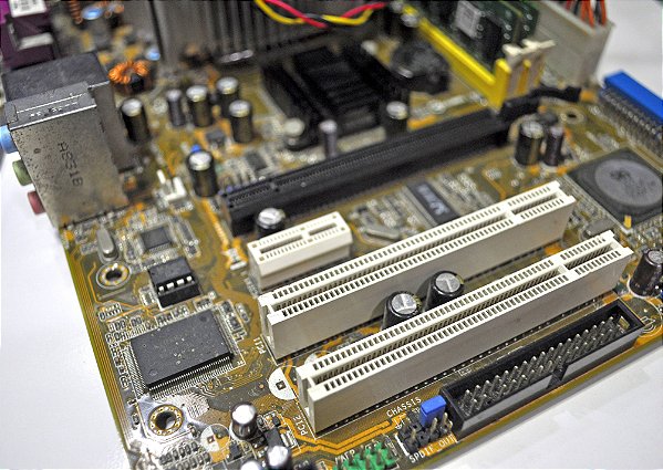 Curso de montagem e manutenção de computadores (mensalidade)