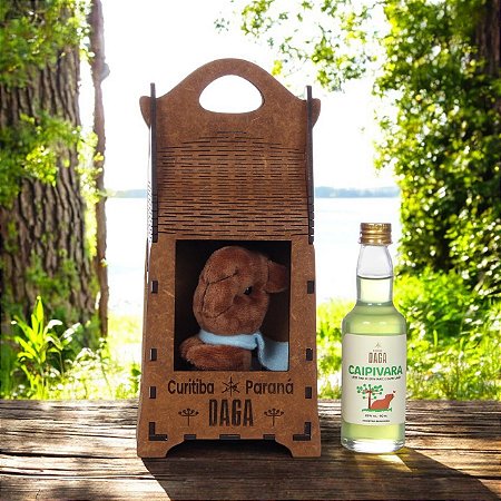 Kit Presente Licor Caipivara Sabor Tererê + Mascote de Pelúcia