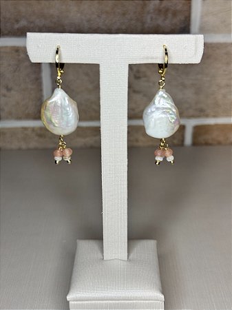 Brinco Pérola Barroca e Jade Rosa