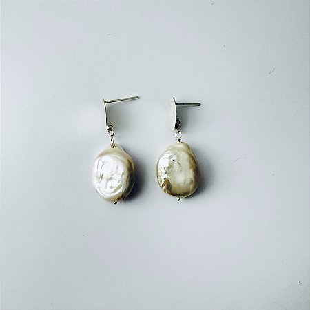 Brinco pérola barroca