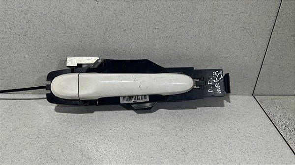 Maçaneta externa Dianteira D. Nissan March/Versa 2011 a 2013