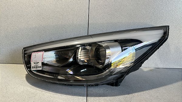 Farol Esquerdo Hyundai IX35 2015 a 2018  Com LED