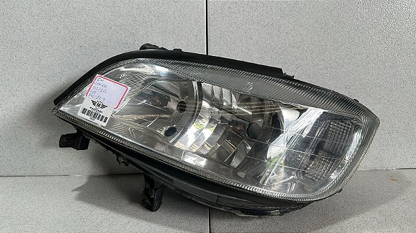 Farol Esquerdo GM Zafira 2001 a 2012