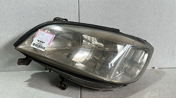 Farol Esquerdo GM Zafira 2001 a 2012