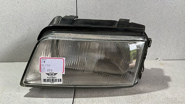 Farol Esquerdo  Audi A4 1995 a 1999 Foco Simples