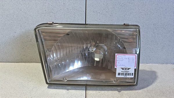 Farol Esquerdo Toyota Hilux Sw4 - 2000 a 2002 - Lente Lisa