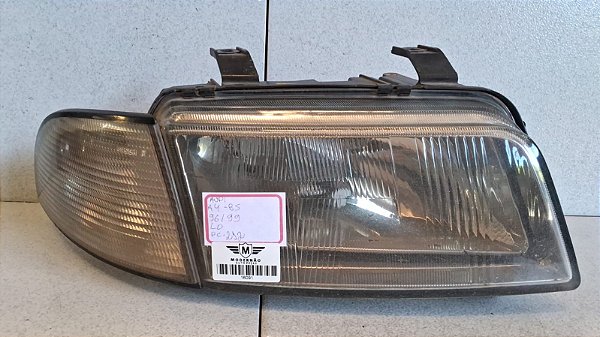 Farol Direito AUDI A4 B5 1996 a 1999