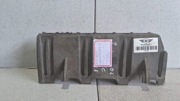 Suporte Coletor Renault Megane/Scenic 1.6 2.0 2000 a 2001