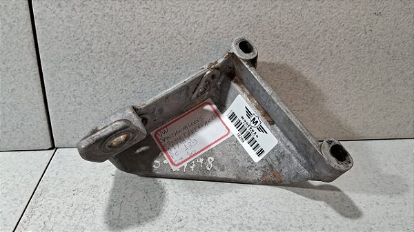 Suporte Bomba Direção Vw Santana 1991 a 1993  COD 049145531b