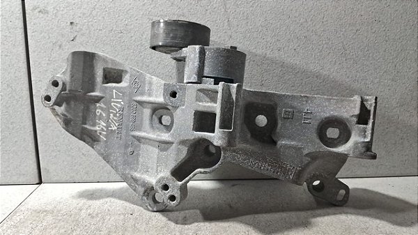 Suporte alternador/Compressor Ar Renault Megane 2007 a 2011
