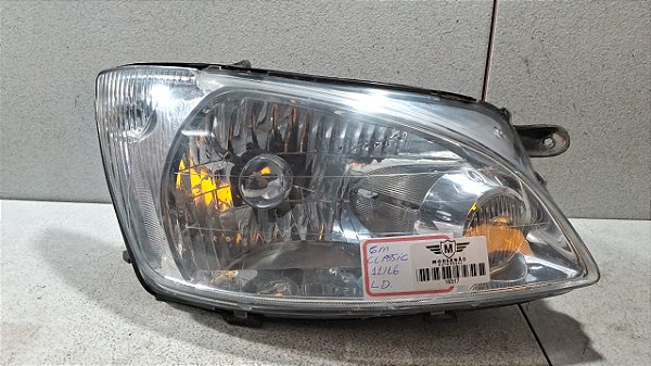 Farol Lado Direito  GM Classic 2011 a 2016  (Recuperado)