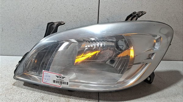 Farol Lado Esquerdo GM Celta 2006 a 2015 (Arteb)