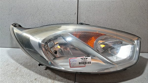 Farol Lado Direito Ford Fiesta  2011 a 2014 Cromado