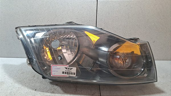 Farol Lado Direito  Ford Ecosport 2008 a 2012  Máscara Cinza
