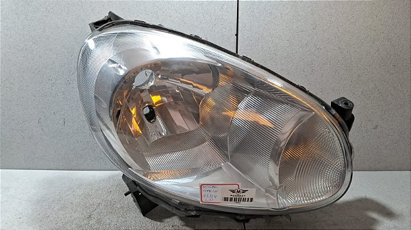 Farol Lado Direito Nissan March 2011 a 2014