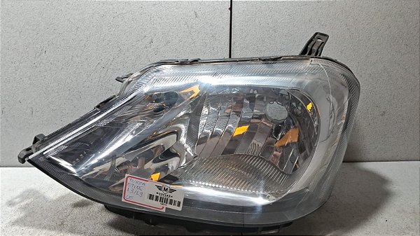 Farol Lado Esquerdo Toyota Etios 2013 a 2019