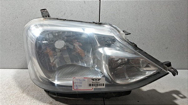 Farol Lado Direito Toyota Etios 2013 a 2019