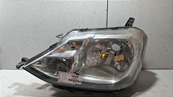 Farol Lado Esquerdo Toyota Etios 2013 a 2019