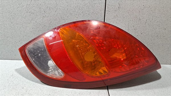 Lanterna Lado Direito GM Celta 2001 a 2005 Arteb