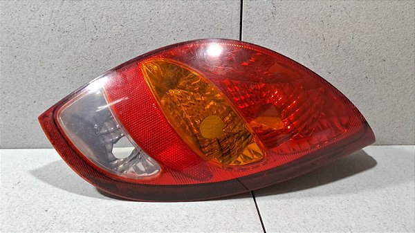 Lanterna Lado Direito GM Celta 2001 a 2005 Arteb