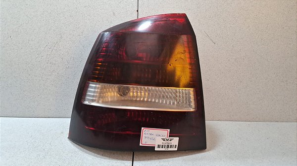 Lanterna Lado Esquerdo GM Astra Hatch 1999 a 2002