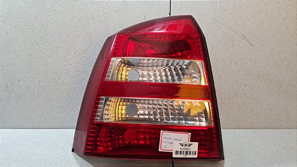 Lanterna Lado Esquerdo  GM Astra Hatch 2003 a 2012Arteb