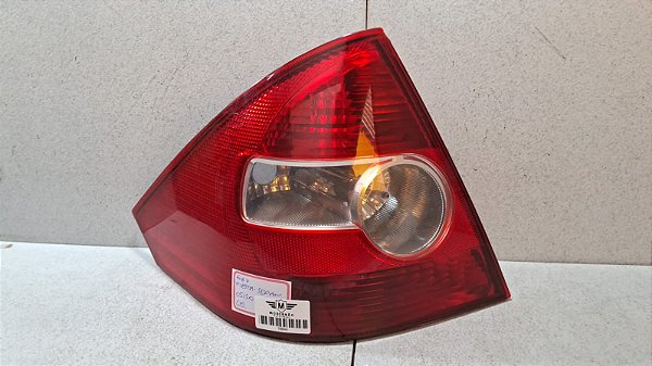 Lanterna Lado Esquerdo Ford Fiesta 2005 a 2010 Paralela