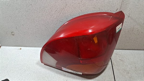 Lanterna Lado Direito  Ford Fiesta 1996 a 2004
