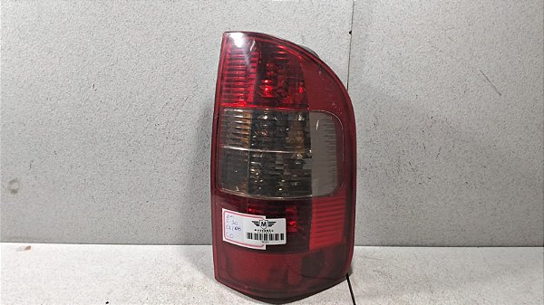 Lanterna Lado Direito GM S-10 2001 a 2008 Fumê Paralelo