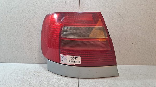 Lanterna Lado Esquerdo Audi A4 1997 a 2000