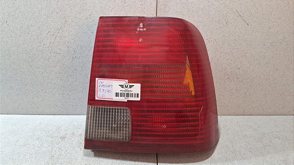 Lanterna Lado Direito VW Passat 1997 a 2000