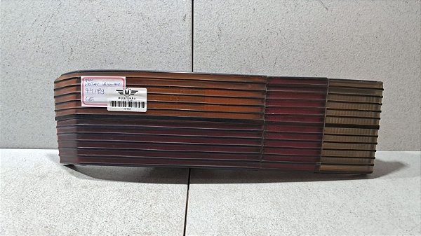 Lanterna  Esquerdo VW Passat Pointer  1974 a 1998 Paralelo