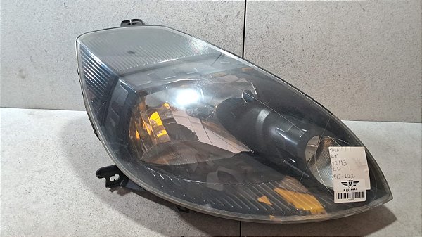 Farol Lado Direito Ford Ka 2011 a 2013 Máscara Negra/DETALHE