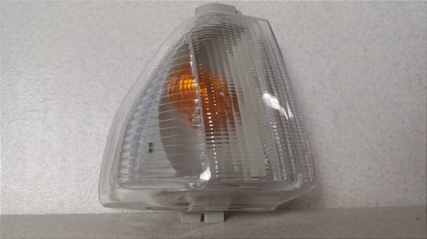 Pisca  Dianteiro Direito ford Escort 1982 a 1986 cristal/Paralelo