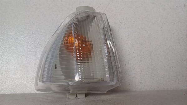 Pisca Dianteiro Direito ford Escort 1982 a 1986 cristal /Paralelo