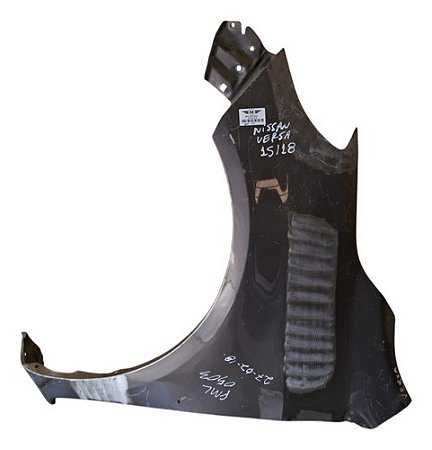 Paralama Lado Esquerdo Nissan Versa 2015 A 2018 Com Detalhe