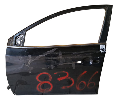 Porta Dianteiro Esquerdo Nissan Sentra 2014 A 2016 Detalhe